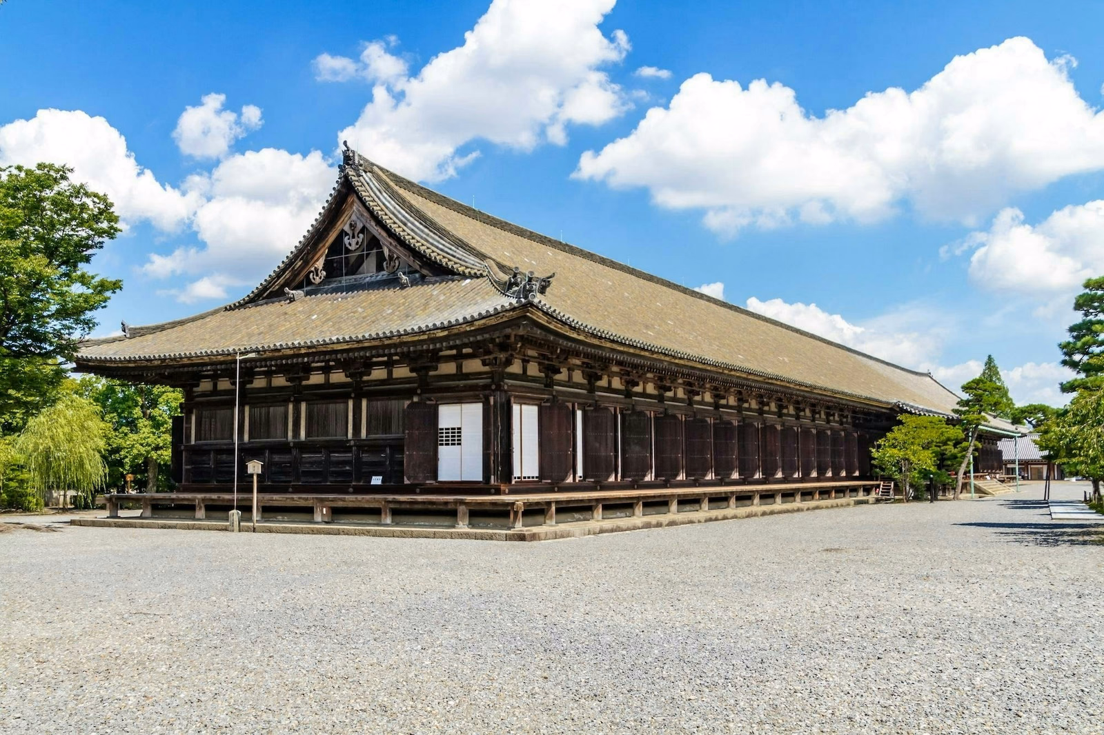View of Sanjūsangen-dō–Hōjūji-dono Historic Area